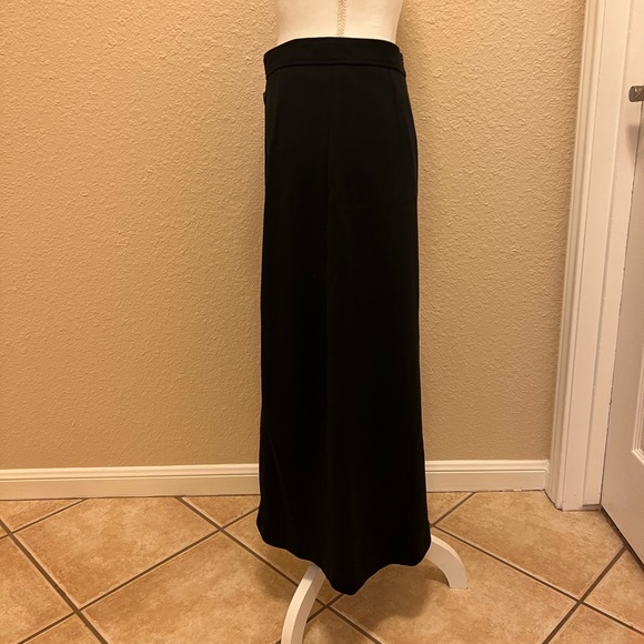 Elie Tahari Long Black Skirt - Picture 2 of 8
